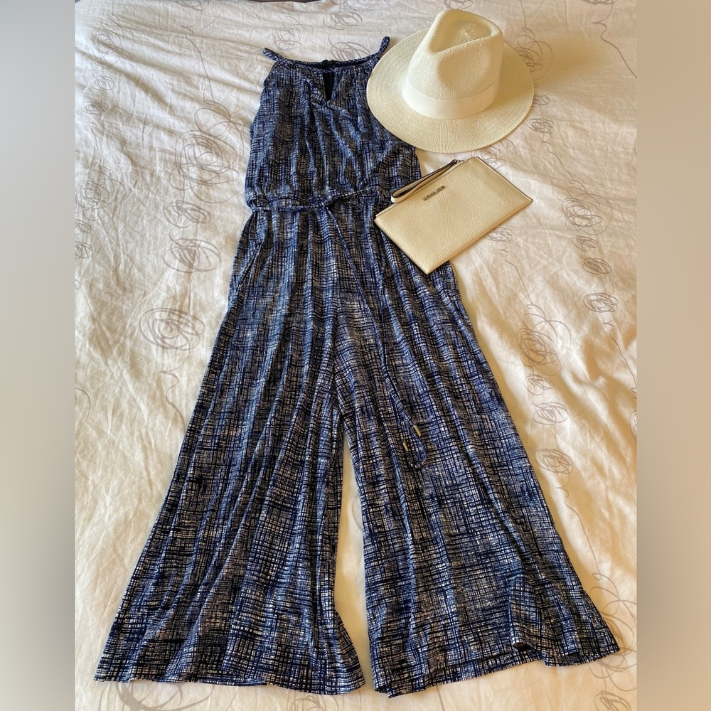 Roz & Ali Capri Wide Leg Jumpsuit w/ Pockets Size M   NWT $59.95